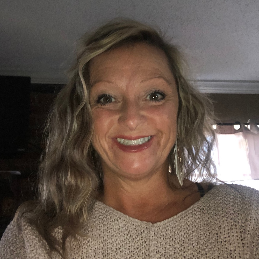 Meet your Posher, Carrie